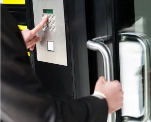 clavier code porte à Ingré près d'Orléans dans le Loiret 45